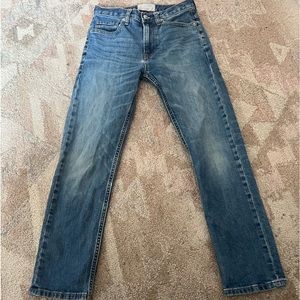 Everlane Regular Straight Leg Jean’s in A Medium Wash, EUC Size 24